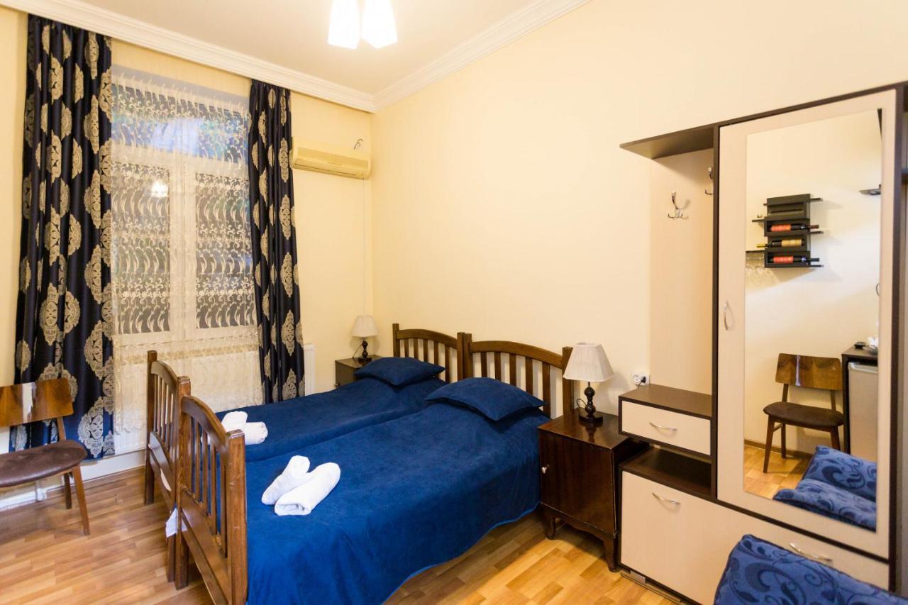 Gis Guest House Tbilisi Exterior photo