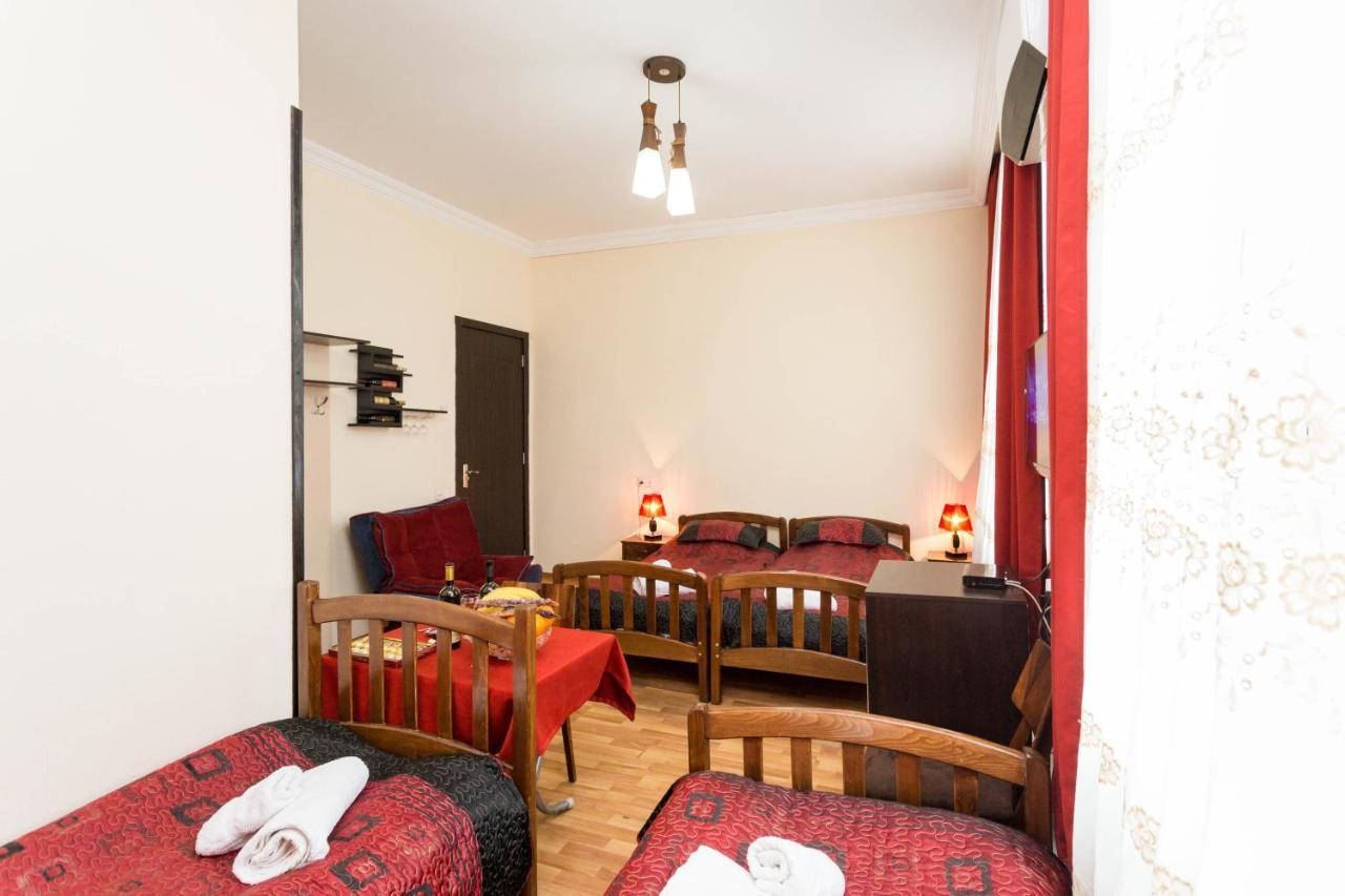 Gis Guest House Tbilisi Exterior photo